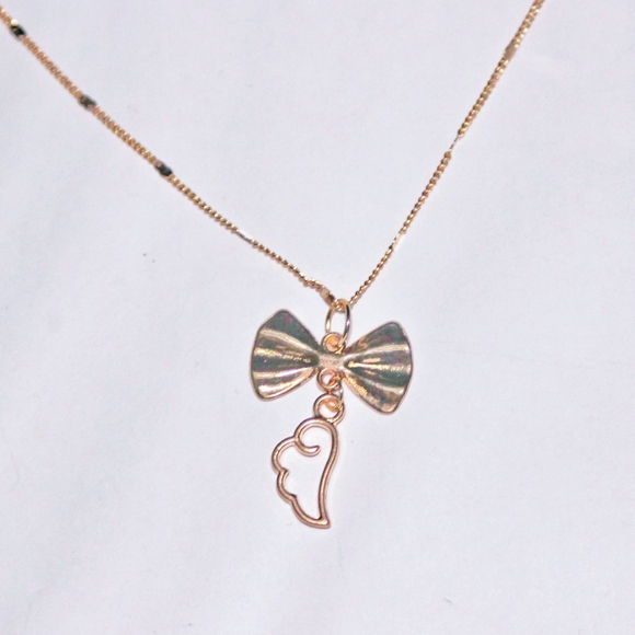 Angel wing bow Necklace - Picture 5 of 6